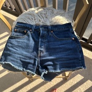 Size 27 Levi's 501 Jean shorts